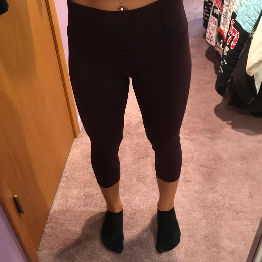 Size 8 High Waisted Plum Wunder Under Leggings